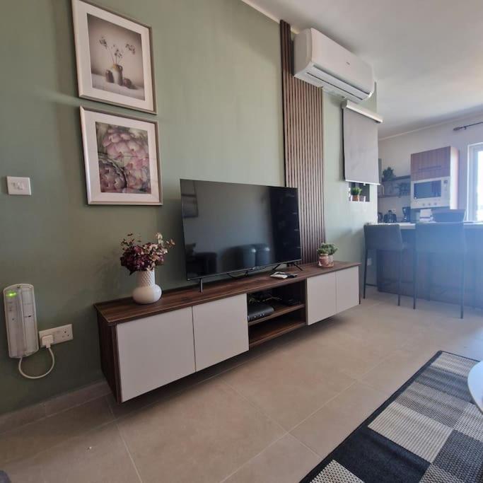 Centrally Located, Well Equipped, Stylish Flat. St. Paul's Bay Exterior foto